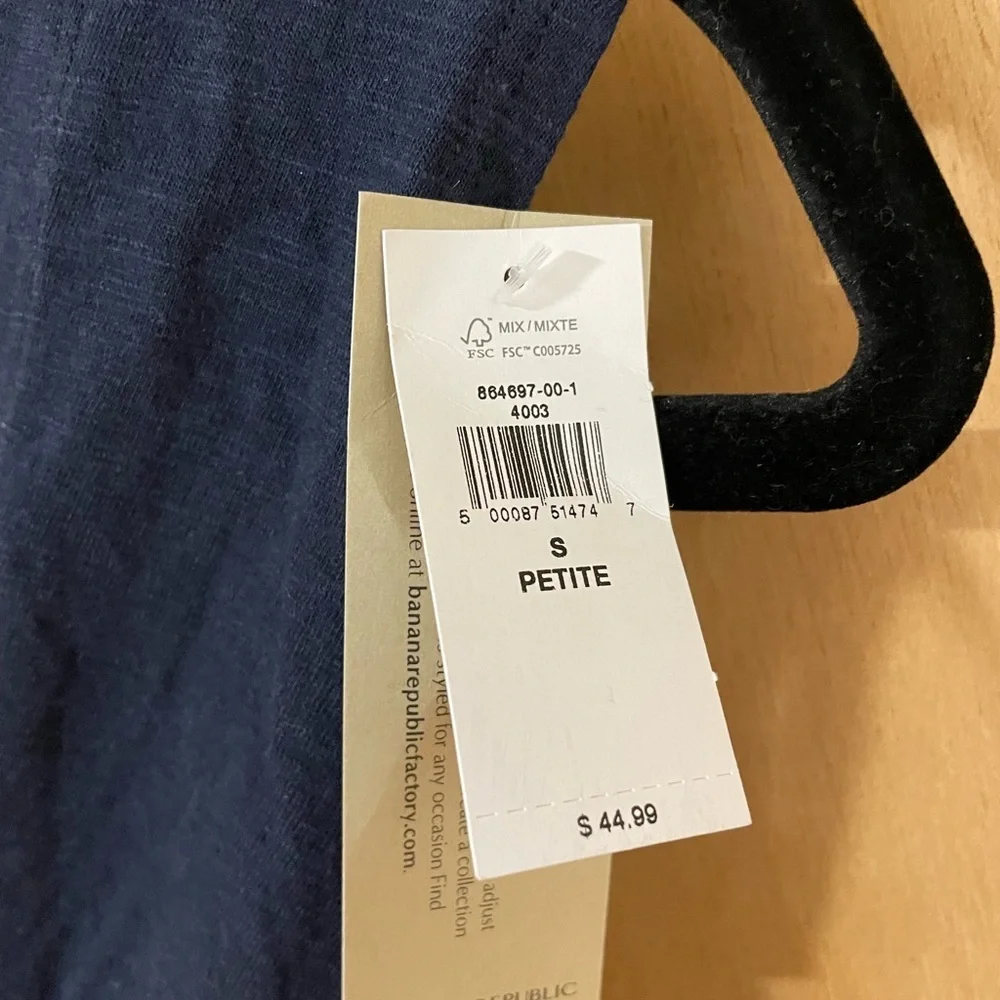 #78- BANANA REPUBLIC-Malibu tee-NWT - Picture 3 of 3